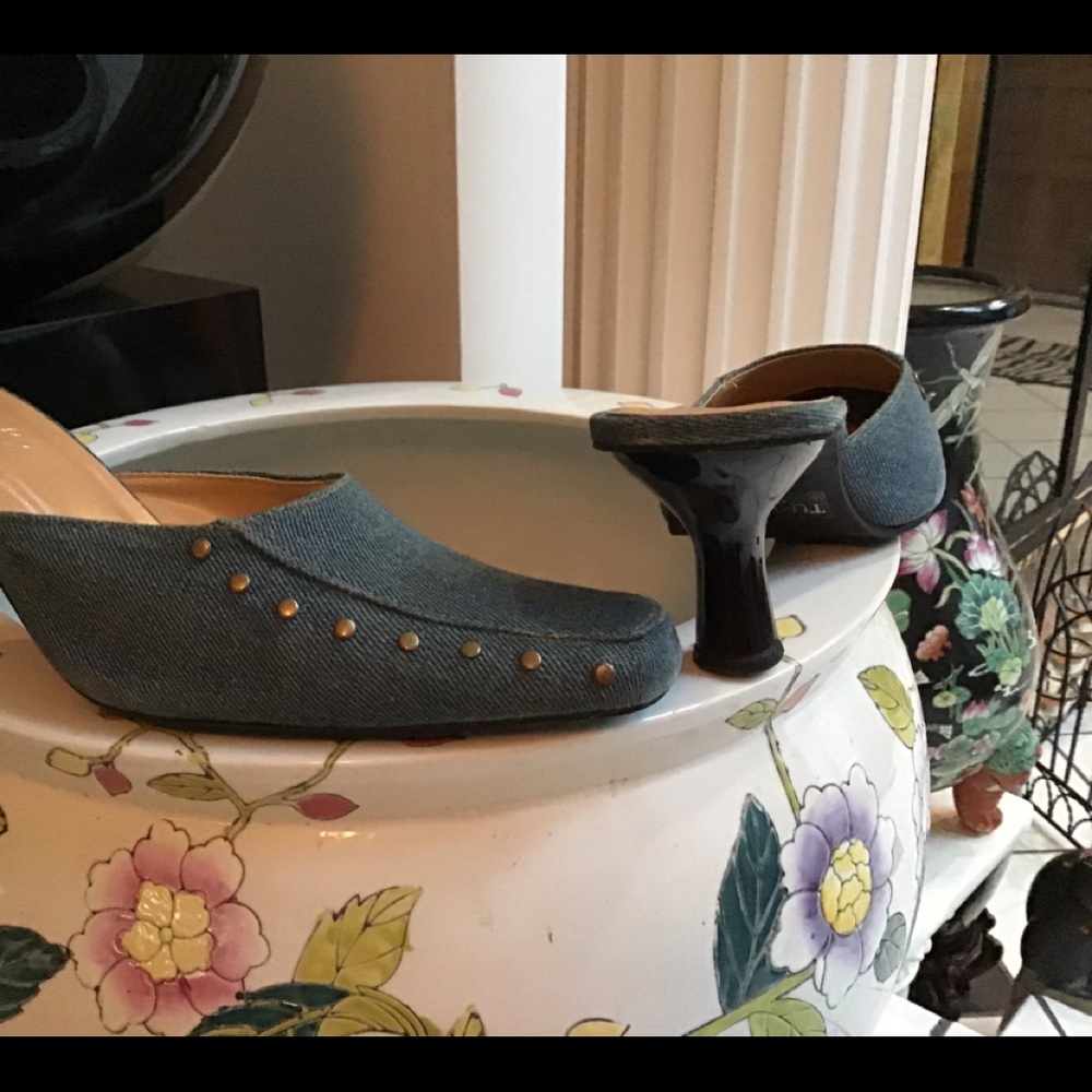 2 pairs of mules perfect for skinny pants in 3 inch heels